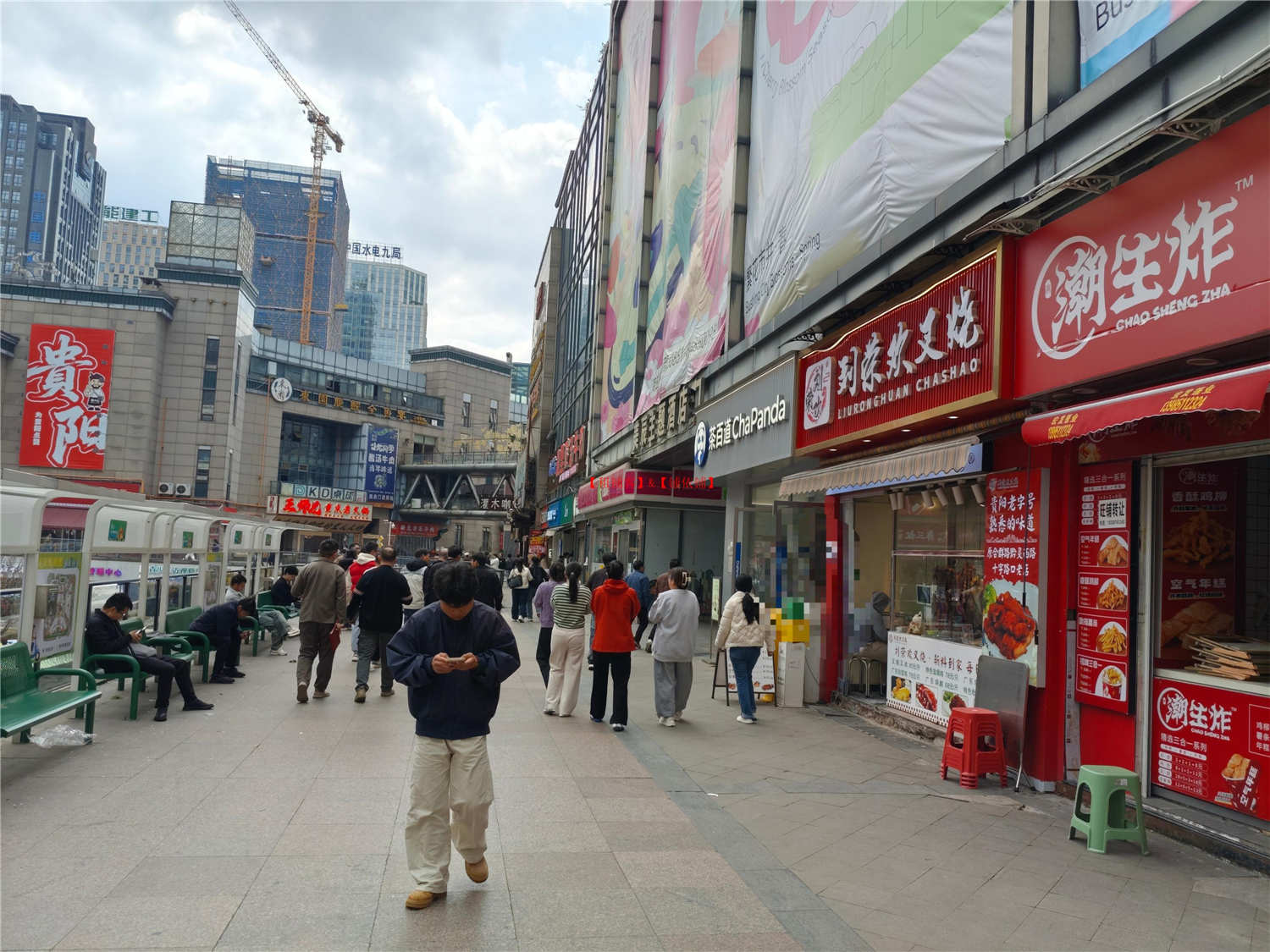 绿地联盛32平旺铺转让，业态不限 